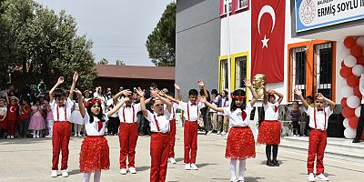 23 Nisan Ulusal Egemenlik ve Çocuk Bayramı Havran'da büyük bir heyecan ve coşkuyla kutlandı